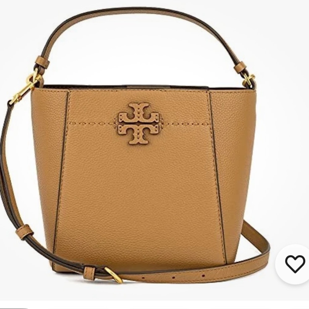 Tory Burch McGraw bucket bag. Pebbled Leather